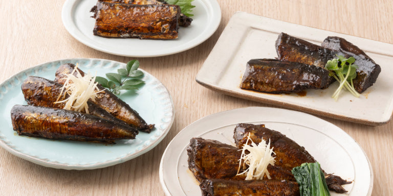 画像:食卓に並ぶ魚の甘露煮
